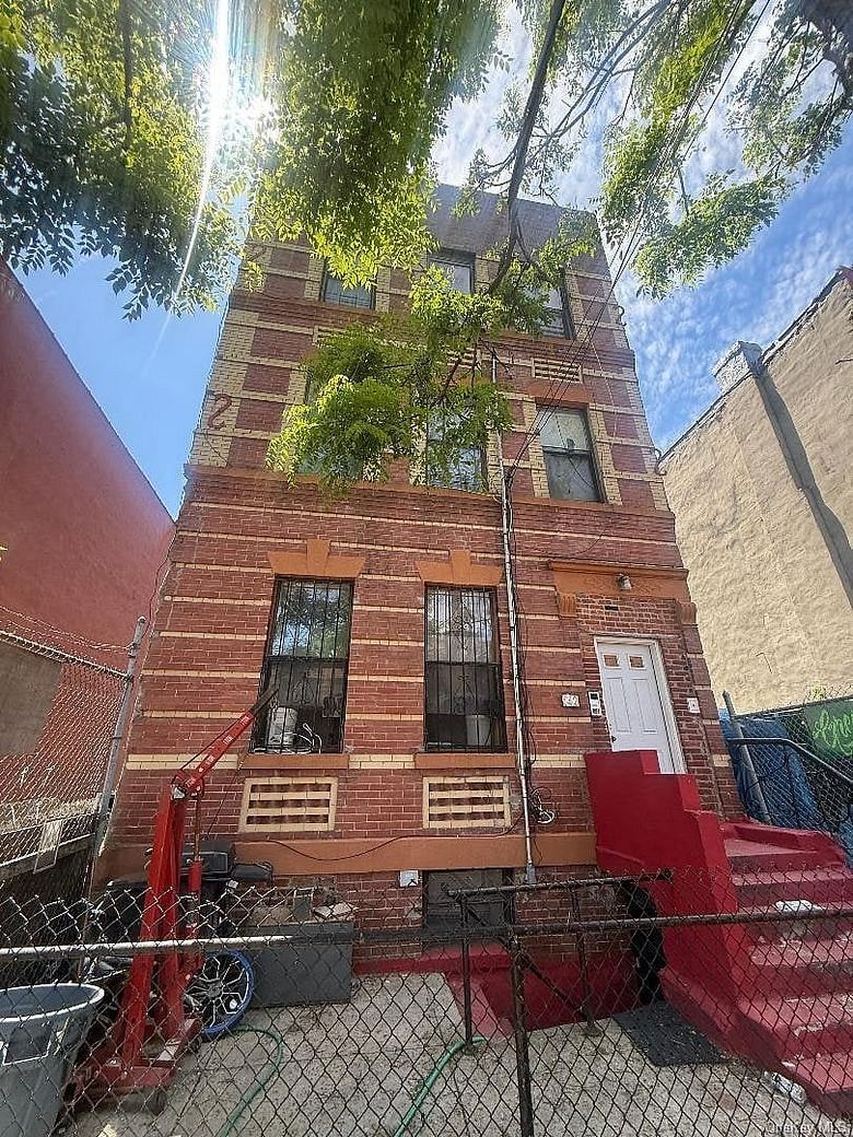 442 Linwood Street