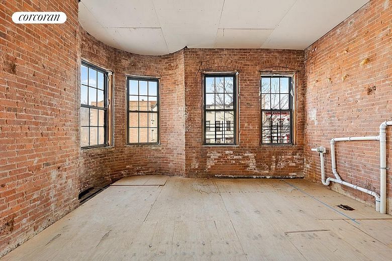 442 Willoughby Avenue #2