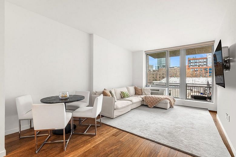 444 West 19th Street #502