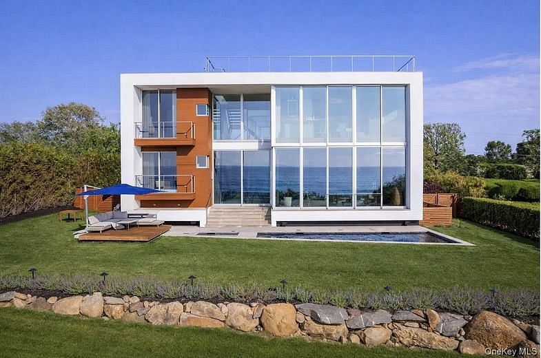 445 Glen Court