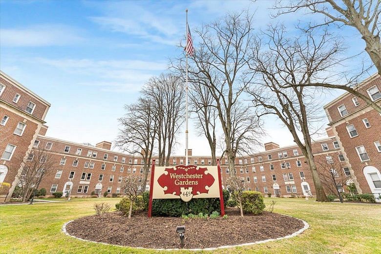 445 Gramatan Avenue #CD3