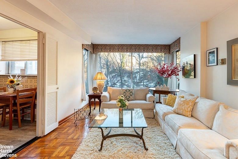 4455 Douglas Avenue #7A