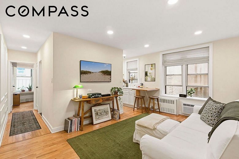 446 Central Park West #6D