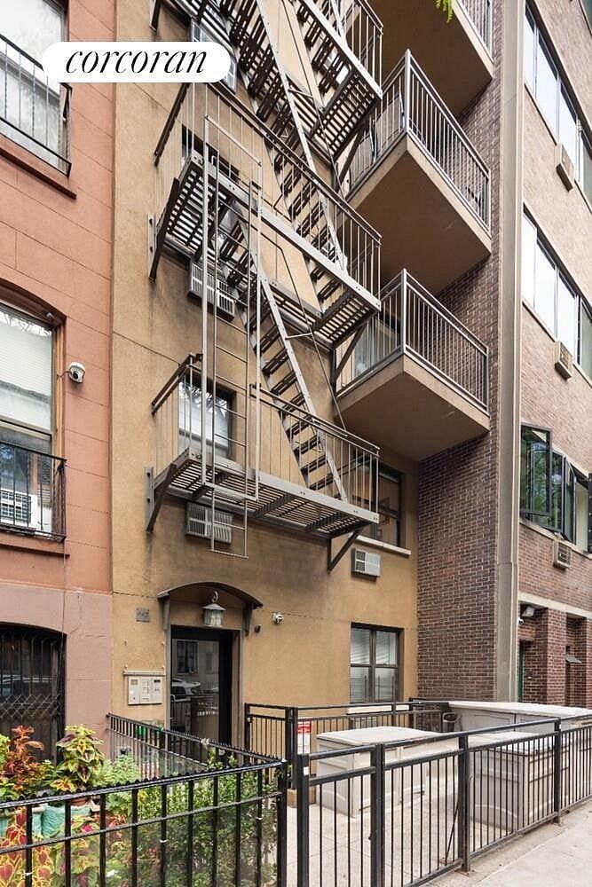 447 West 47th Street #447W47