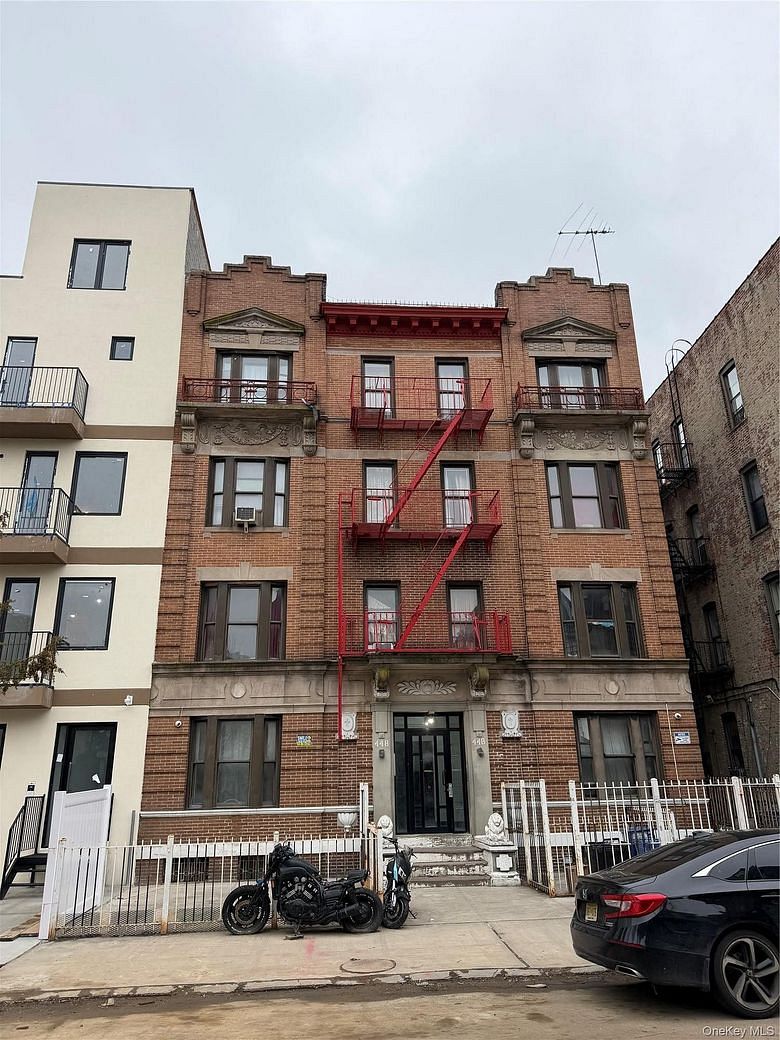 448 E 26th Street