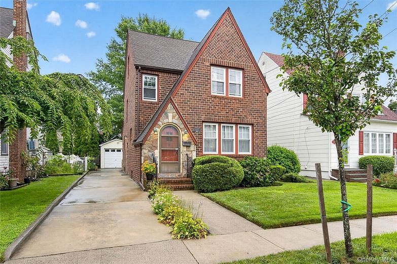 448 Lewis Place
