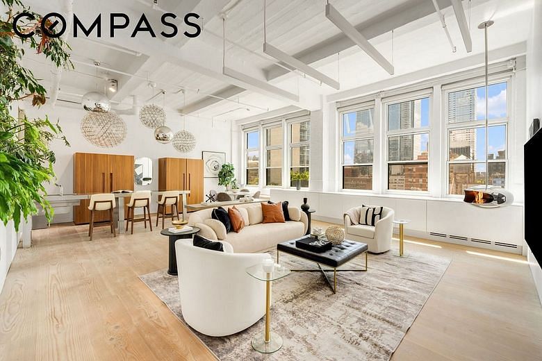 448 West 37th Street #12E