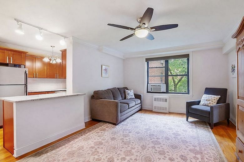 4489 Broadway #6C
