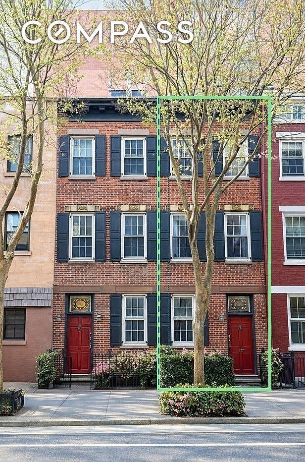 449 1/2 Hudson Street