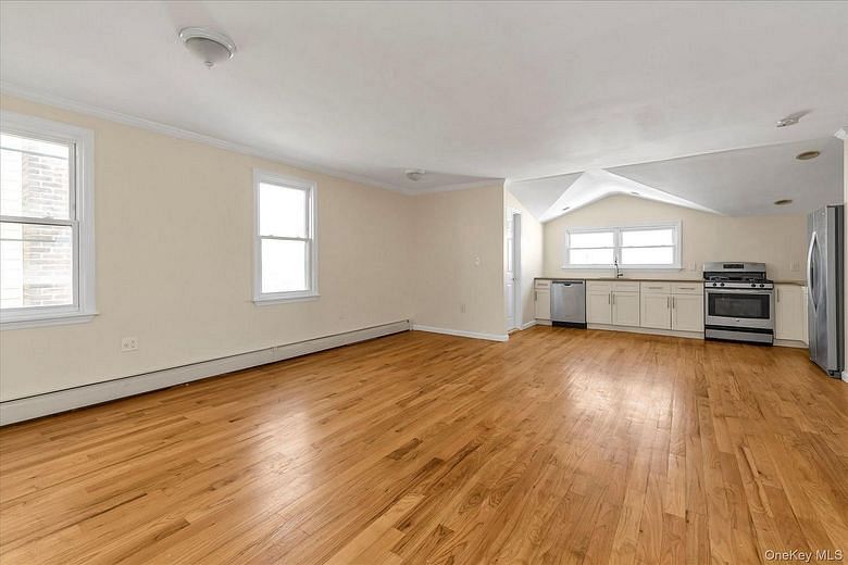 45-32 Utopia Parkway