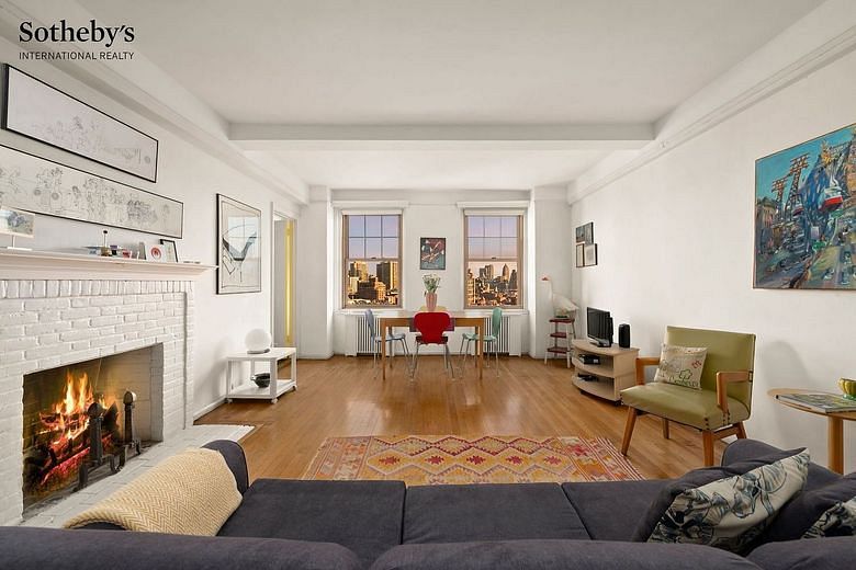 45 Christopher Street #16D