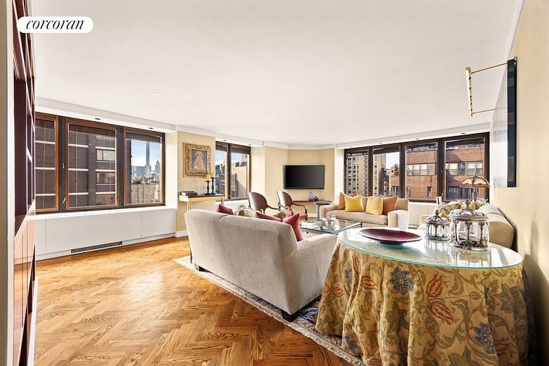45 East 80th Street #17B