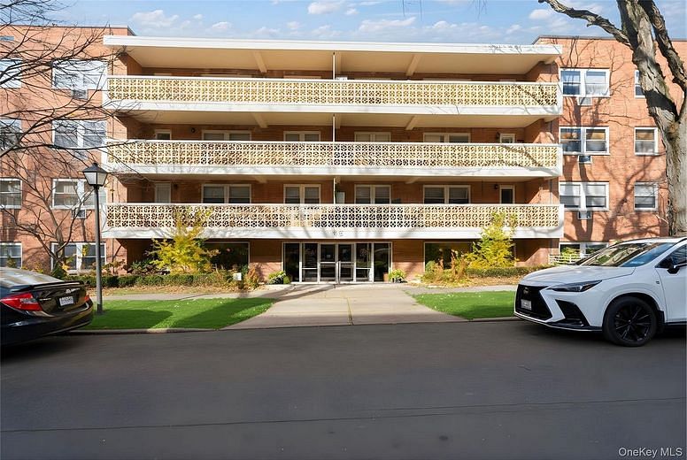 45 Hill Park Avenue #PR2