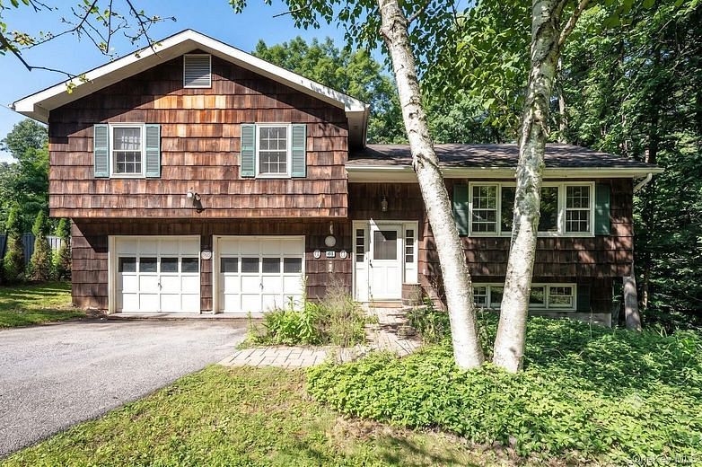 45 Laurelton Road