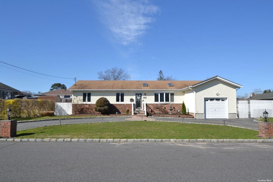 Image 1 of 19 for 45 Montgomery Avenue in Long Island, West Babylon, NY, 11704