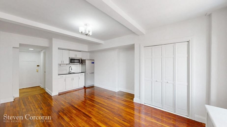 45 Tudor City Place #401