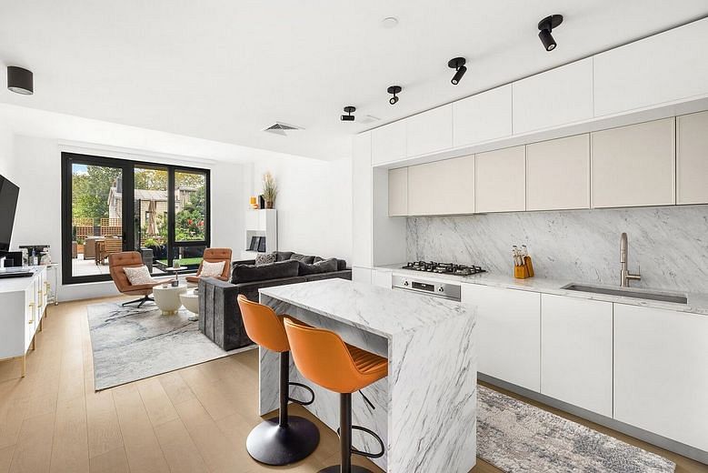 450 Grand Avenue #2C