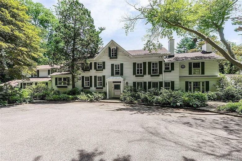 450 Oyster Bay Road