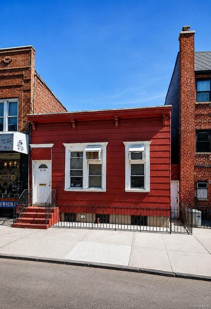 4505 Broadway