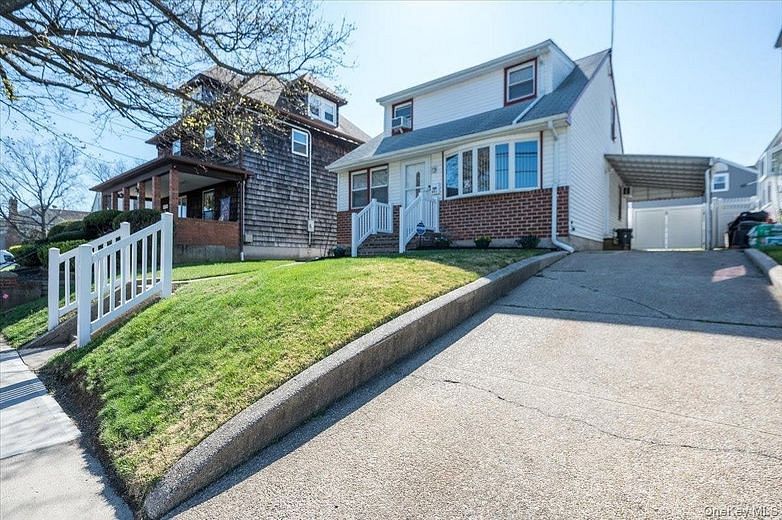 451 Nassau Boulevard