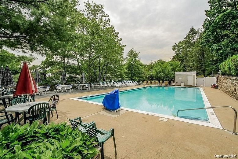 452 Carrollwood Drive