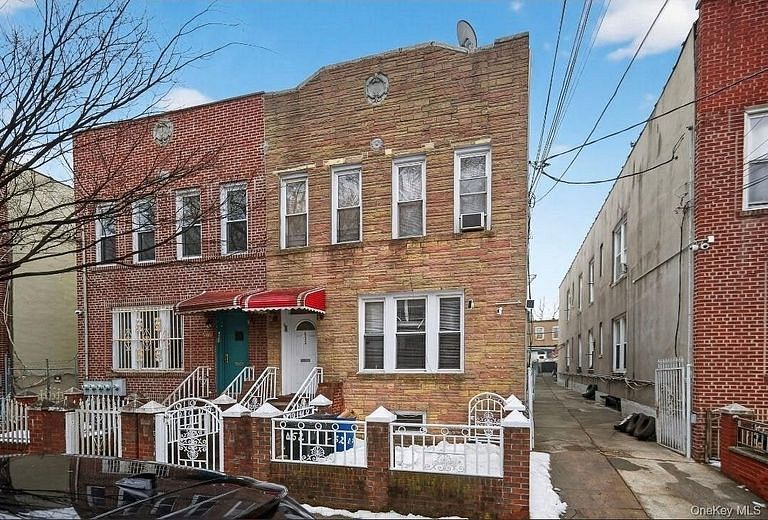 452 E 46th Street #4