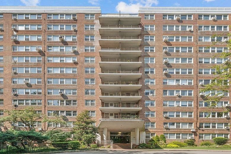 4525 Henry Hudson Parkway #609