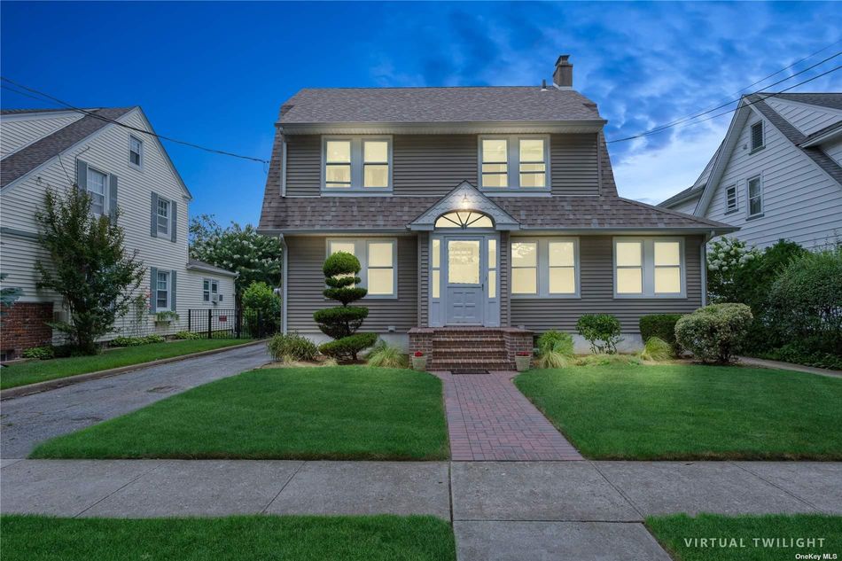 Image 1 of 12 for 61 Vincent Place in Long Island, Lynbrook, NY, 11563