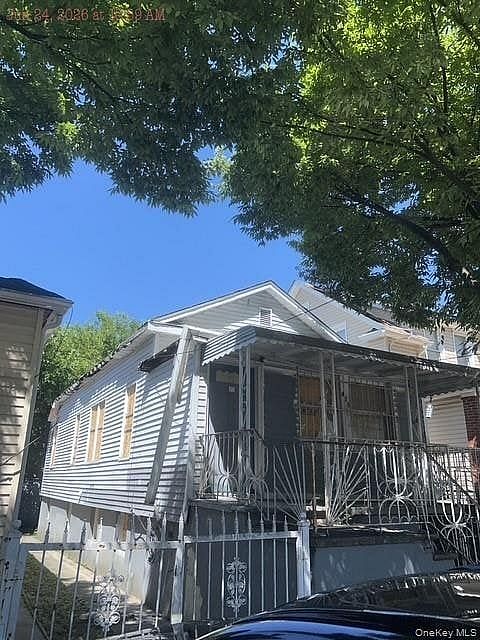 453 BEACH AVE Avenue