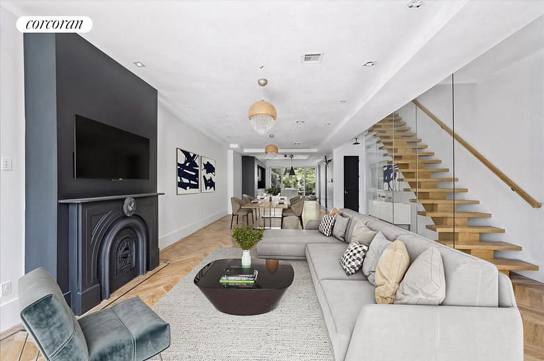 453 Lexington Avenue