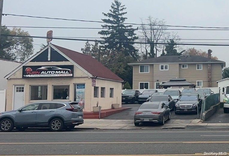 455 Hempstead Gardens Drive