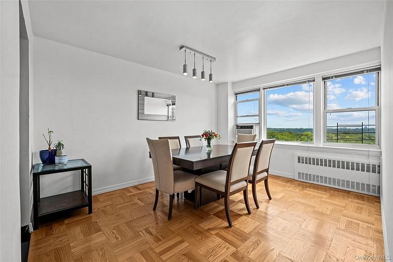 4555 Henry Hudson Parkway #A908