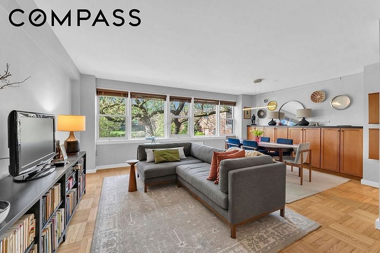 4555 Henry Hudson Parkway West #A310