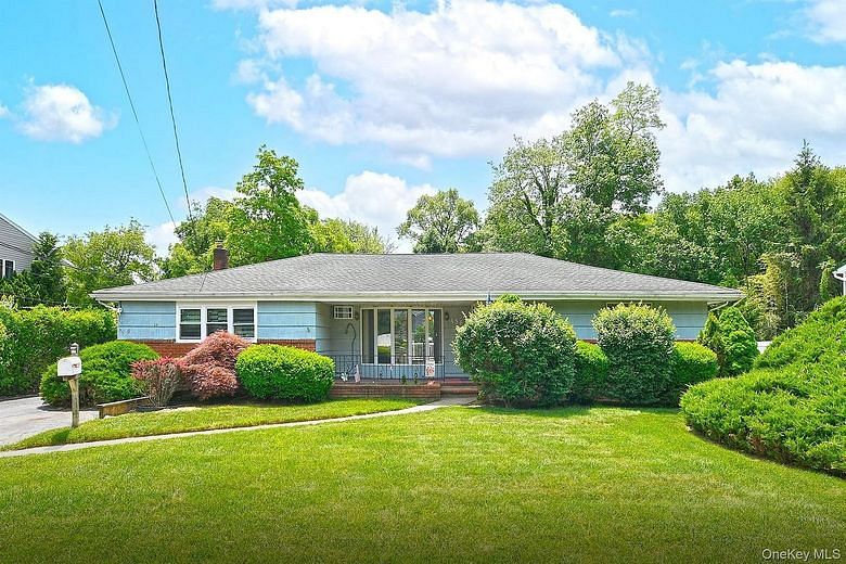 456 Old Farmingdale Road