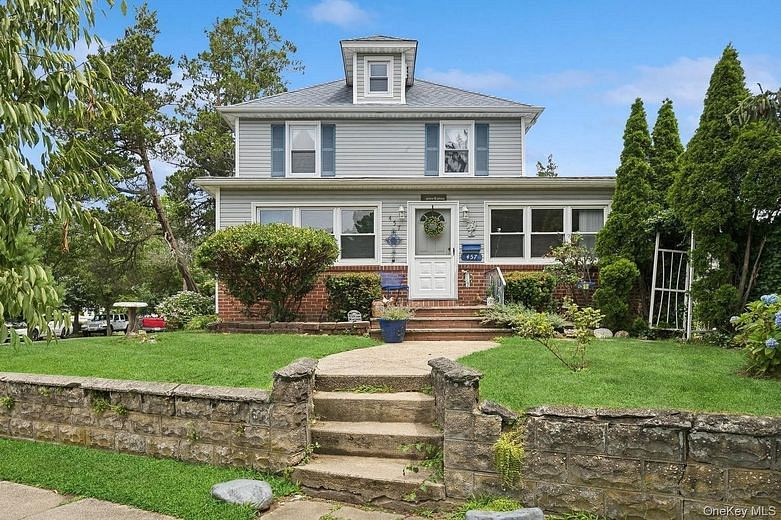 457 Secatogue Avenue