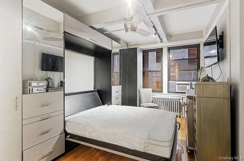 457 W 57th Street #308