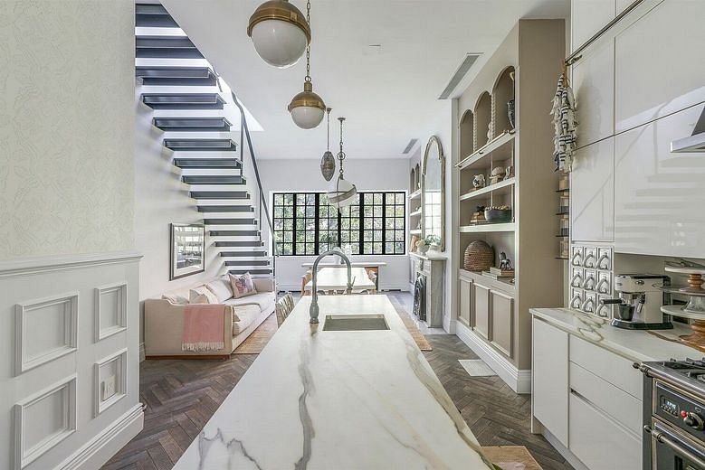 457 West 22nd Street #EF