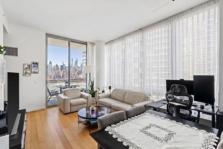 46-30 Center Boulevard #1503