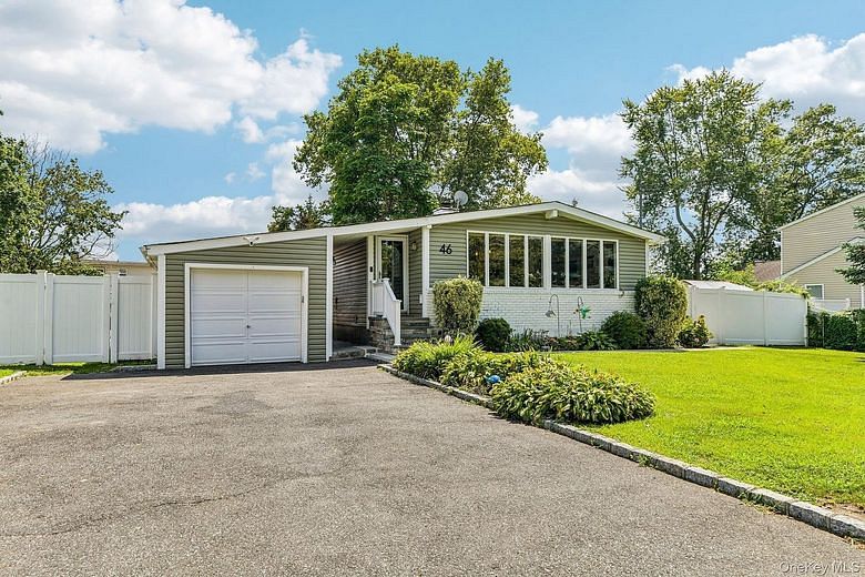 46 Beecher Avenue