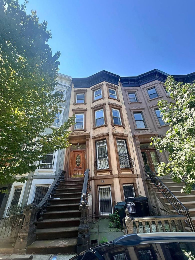 46 Saint John's Place