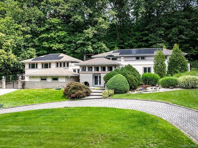 46 Sprain Valley Road