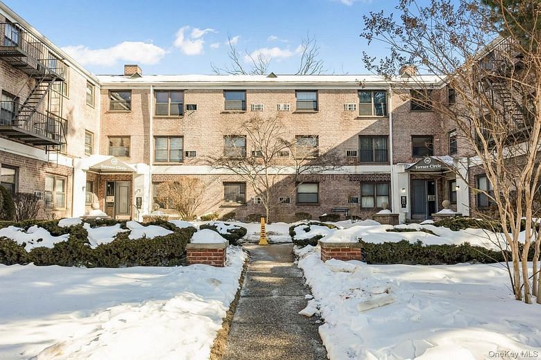 46 Terrace Circle #3F