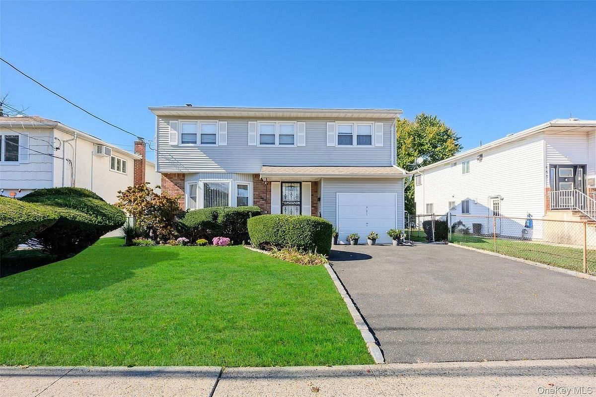 Image 1 of 36 for 461 N Newbridge Road in Long Island, Hempstead, NY, 11756