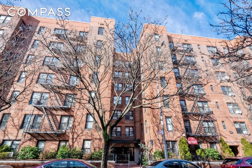 37-30 83rd Street #4A in Queens, Flushing, NY 11372