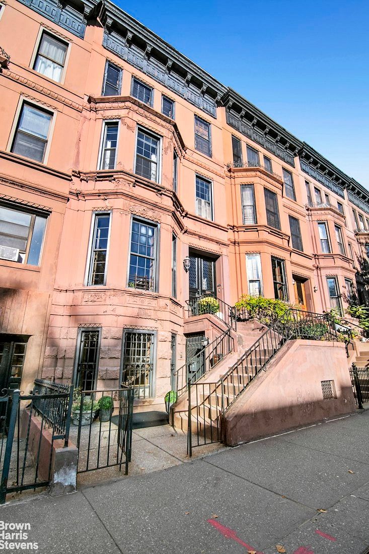 463 9th Street