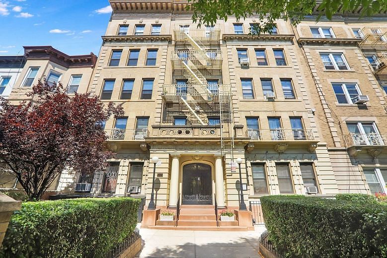 465 Eastern Parkway #Q