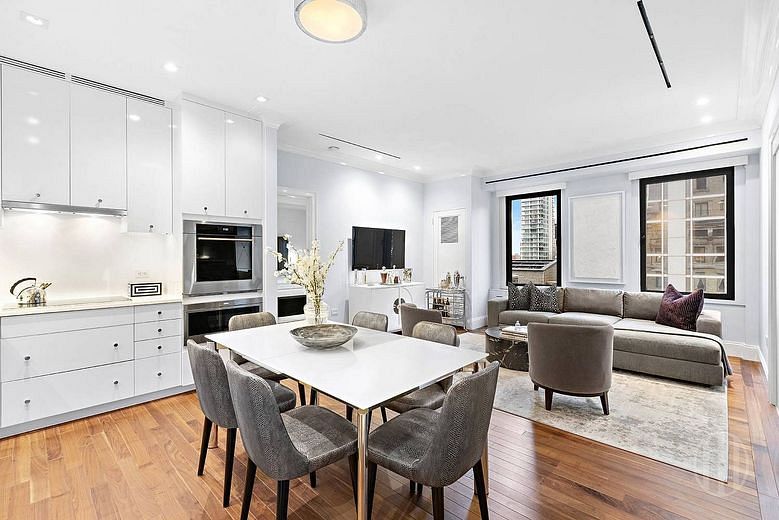 465 Park Avenue #18E