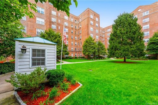 Image 1 of 29 for 90 Bryant Avenue #Berkley-4D in Westchester, White Plains, NY, 10605