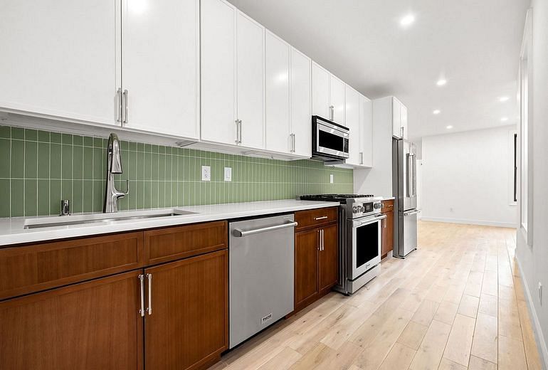 466 Prospect Avenue #4R