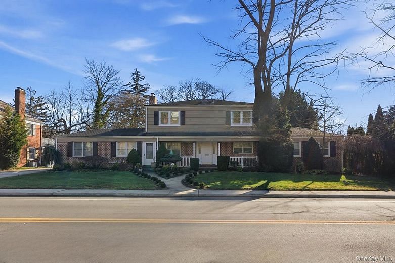 467 Hempstead Avenue